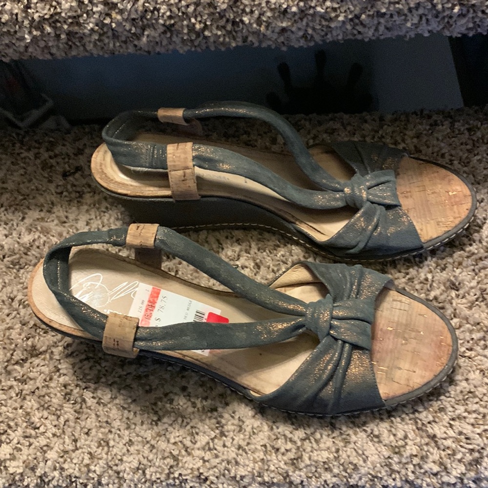 Donald J. Pliner wedge sandals. Size 11